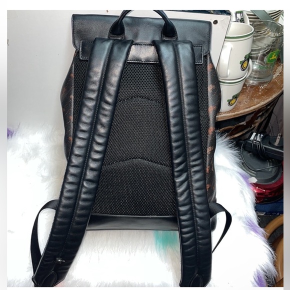Coach | Turner Large Backpack - Picture 2 of 15
